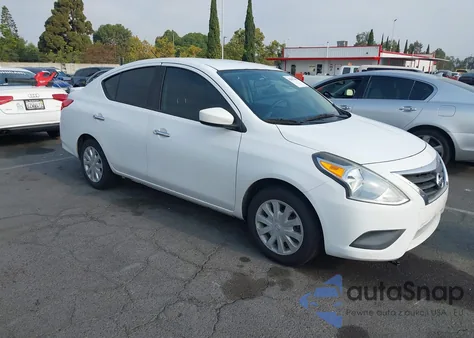 2015 Nissan Versa 1.6 S/1.6 S+/1.6 Sl/1.6 Sv z USA, uszkodzony, nr VIN 3N1CN7AP4FL909277